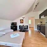 Nenad Apartman *